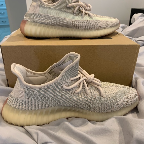 Yeezy Boost 350 V2 Citrin - Picture 4 of 6